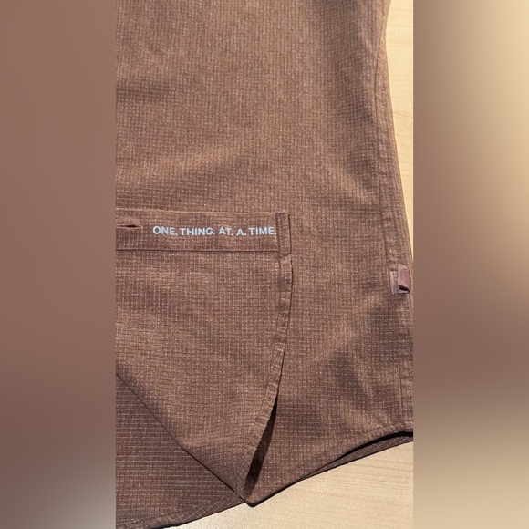 Lululemon SS Button Down Men
Sz L - Picture 4 of 7